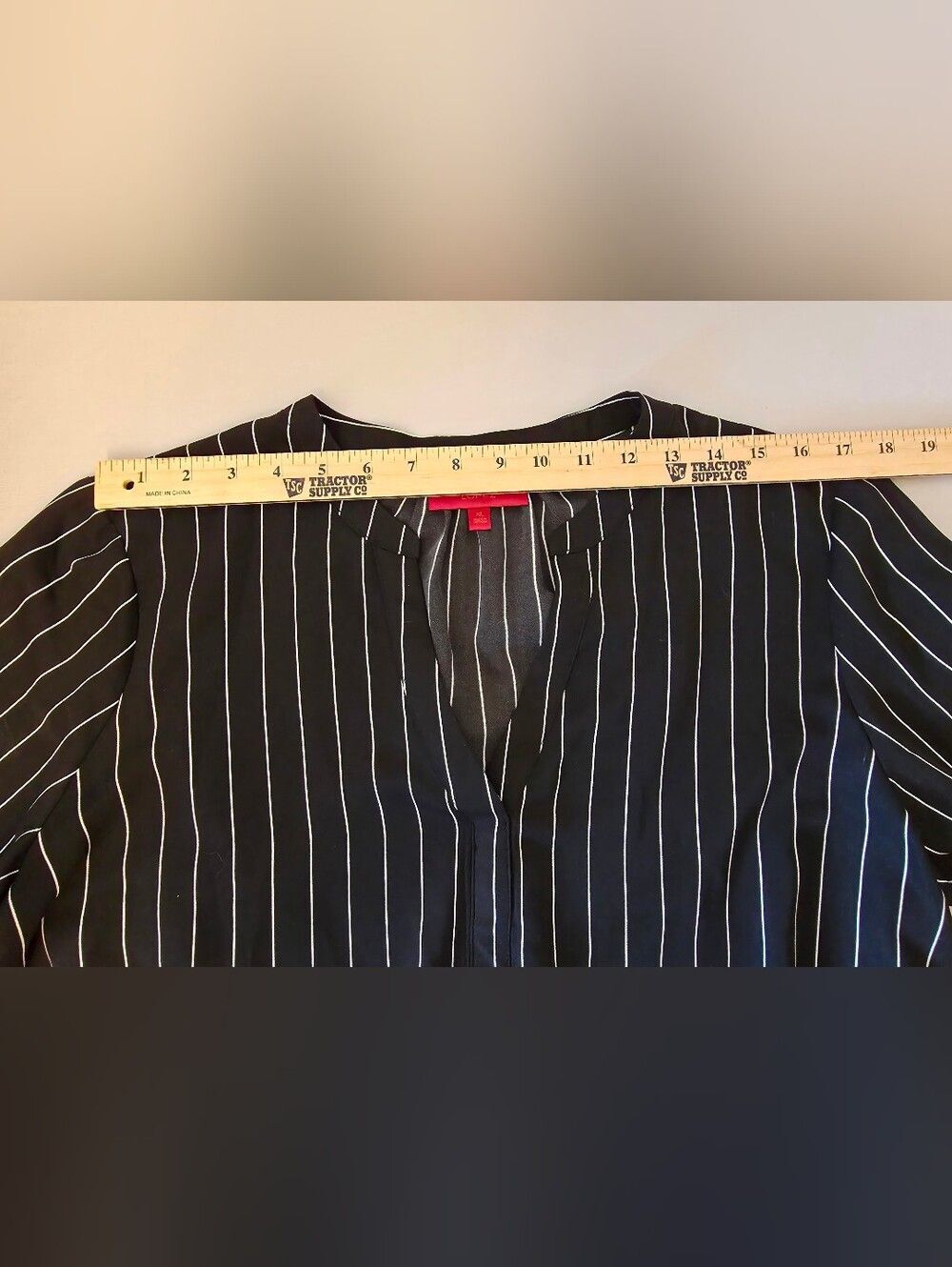 Jennifer Lopez Black Blouse with White Pinstripes - Picture 7 of 10